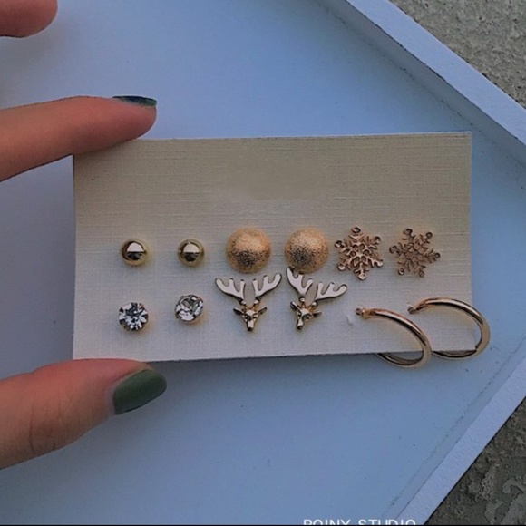 Urban Outfitters Jewelry - Christmas Pick! Stud Earrings Bundle.
